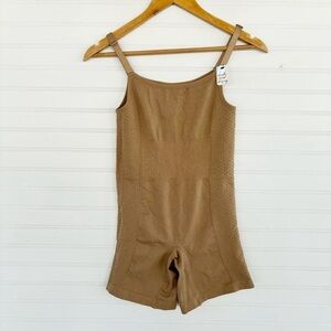 Smooth waist shaping bodysuit NWT size large